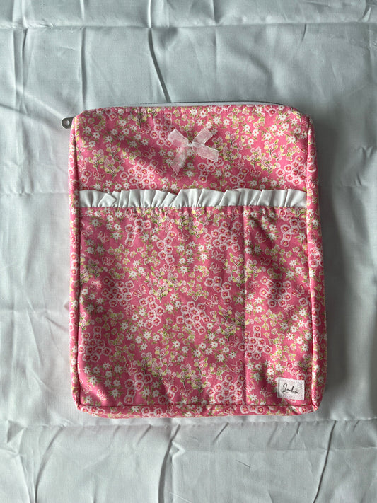 Ruffle Booksleeve