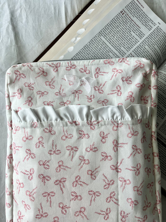 Ruffle Booksleeve