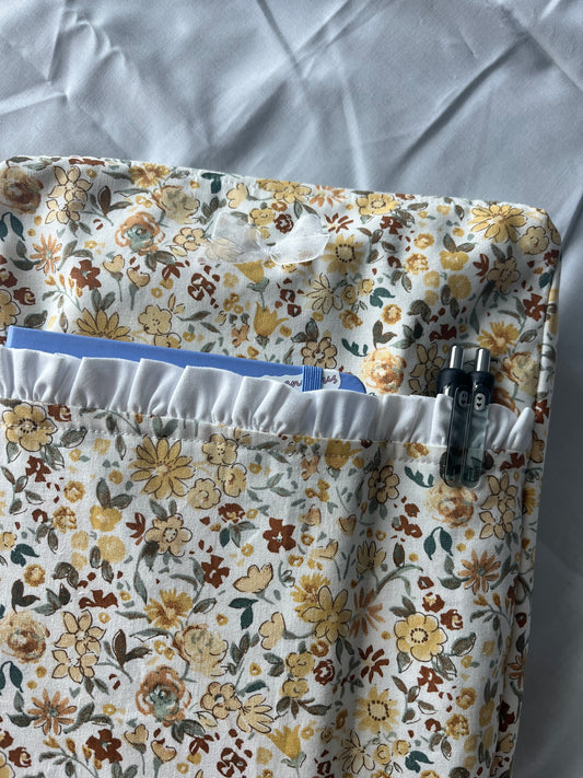 Ruffle Booksleeve