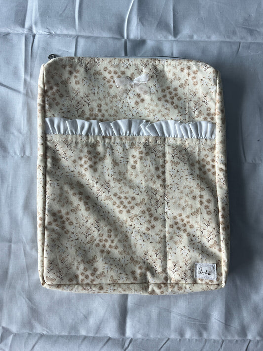 Ruffle Booksleeve